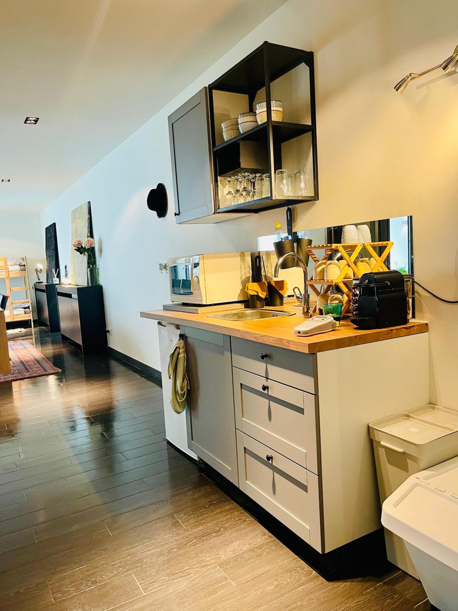 Down Town Spacious Loft Retreat With Private Parking Брюссель Екстер'єр фото
